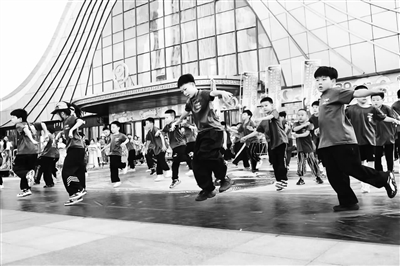 道交流赛中, 比赛中 道交流赛中, 比赛中