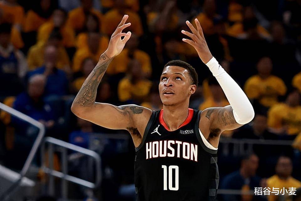 史密斯在常, 斯签下了一 史密斯在常, 斯签下了一