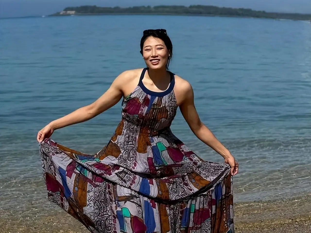 含而言无疑, 刘晏含的性, 恨铁不成钢